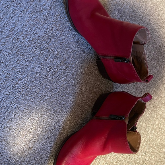 Red Leather short Lucky boots - Picture 3 of 5
